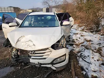 Photo 1 of 15: 2015 Hyundai Santa Fe DM, VIN KMHSW81UBFU479723 — Korean insurance auction
