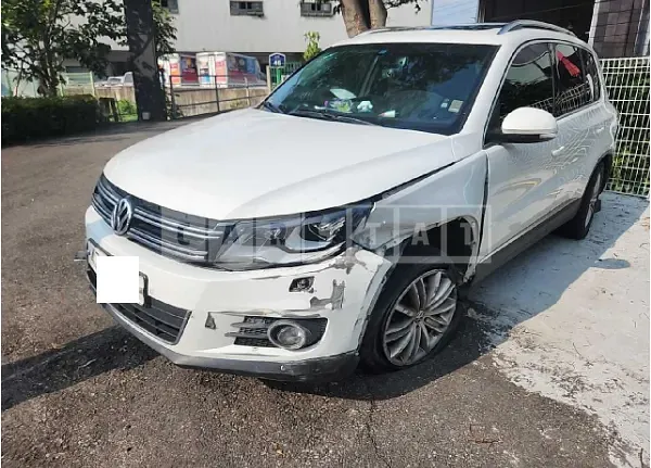 Photo 2 of 18: 2015 Volkswagen Tiguan 2.0 TDI Blue Motion — Korean insurance auction