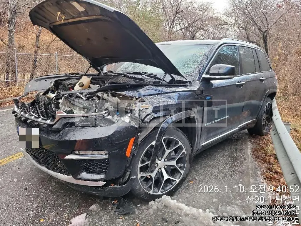 Photo 2 of 10: 2022 Jeep Zip Grand Cherokee 4XE — Korean insurance auction