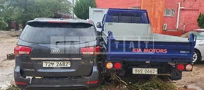 Photo 1 of 4: 2015 Kia Carnival, VIN KNHMF37ABGS136159 — Korean insurance auction