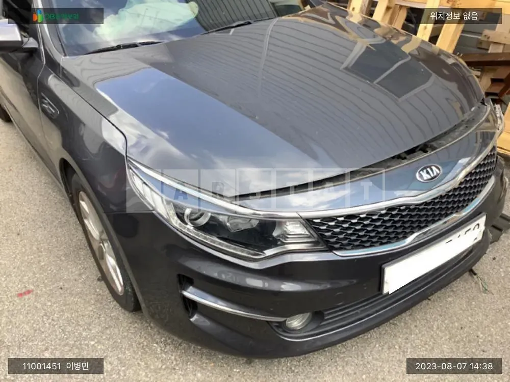 Photo 2 of 14: 2016 Kia K5, VIN KNAGX411BHA129455 — Korean insurance auction