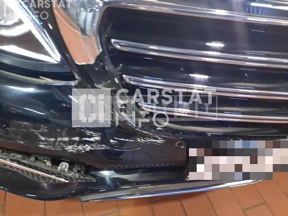 Photo 2 of 25: 2018 Mercedes-Benz E300, VIN WDDZF4JB1JA360425 — Korean insurance auction