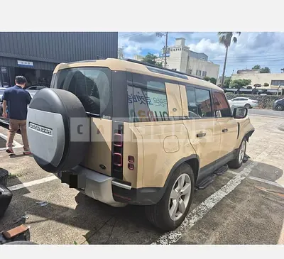 2023 Defender 110 D300