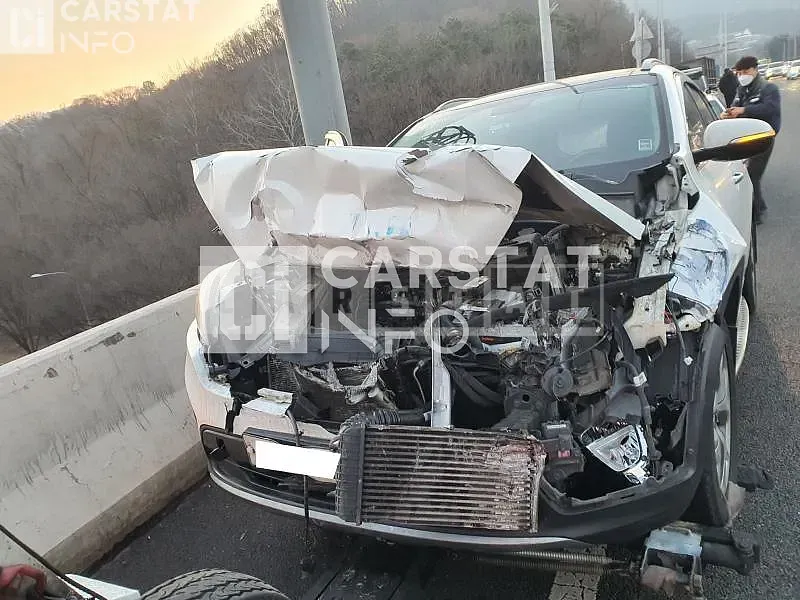 Photo 2 of 15: 2015 Kia Sorento, VIN KNAPH81BBFA040531 — Korean insurance auction