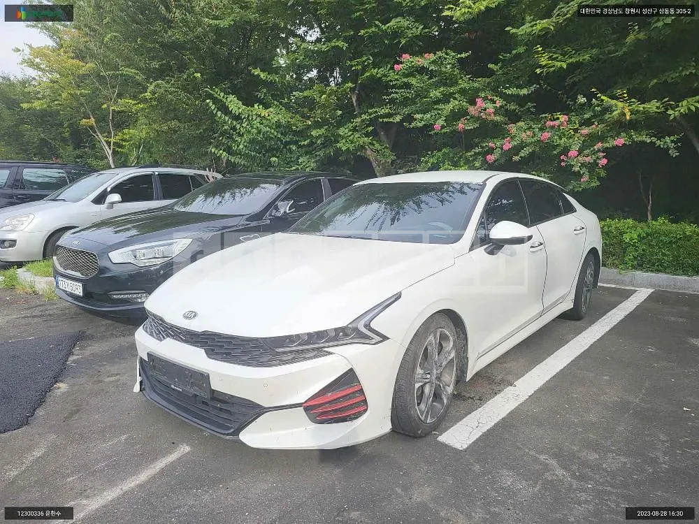 Photo 2 of 12: 2020 Kia K5, VIN KNAG341ABLA048295 — Korean insurance auction