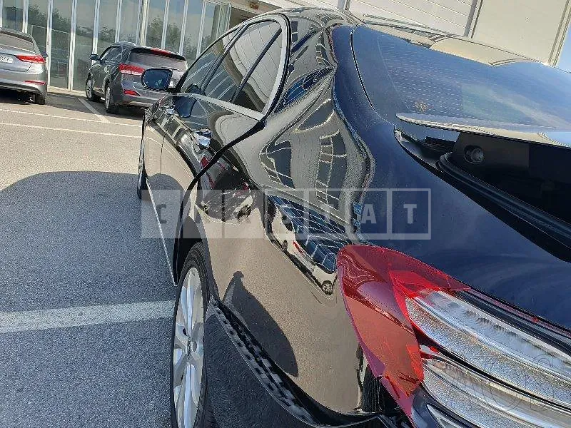 Photo 2 of 44: 2018 Mercedes-Benz E300 4Matic, VIN WDDZF4KB5JA318435 — Korean insurance auction