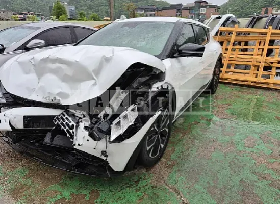 Photo 2 of 10: 2024 Kia EV6 — Korean insurance auction