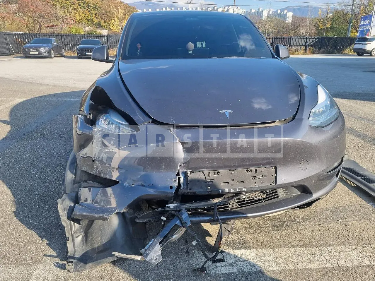 Photo 2 of 15: 2021 Tesla Model Y Long Range, VIN 5YJYGDEE8MF167899 — Korean insurance auction