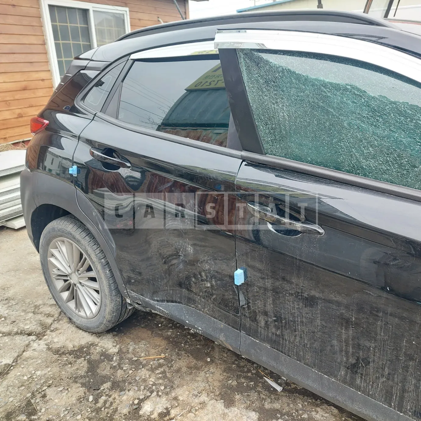 Photo 2 of 8: 2018 Hyundai Kona, VIN KMHK4815HJU017103 — Korean insurance auction
