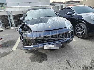Photo 1 of 10: 2015 Porsche Cayenne S Diesel — Korean insurance auction