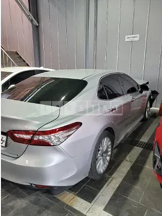 Photo 2 of 19: 2020 Toyota Camry Hybrid, VIN JTNB21HKXL3076340 — Korean insurance auction