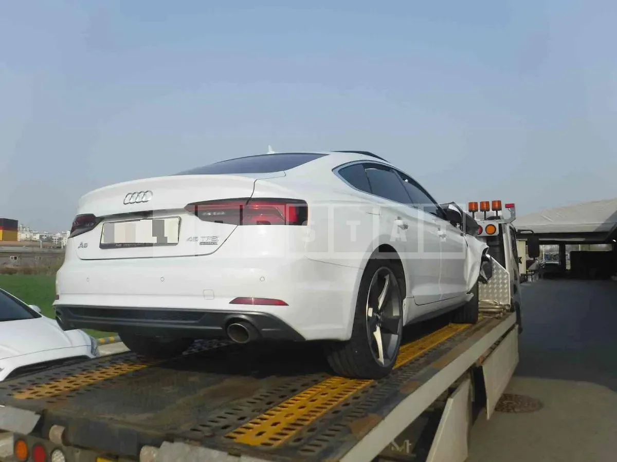 Photo 2 of 72: 2019 Audi A5 Sportback 45 TFSI Quatt, VIN WAUZZZF50KA076414 — Korean insurance auction