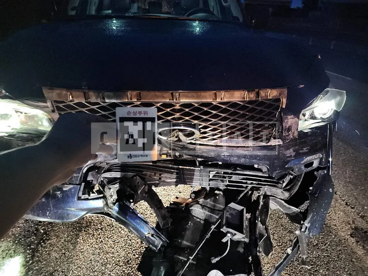 Photo 2 of 11: 2015 Infiniti QX80, VIN JNKAZ28F3F9025007 — Korean insurance auction
