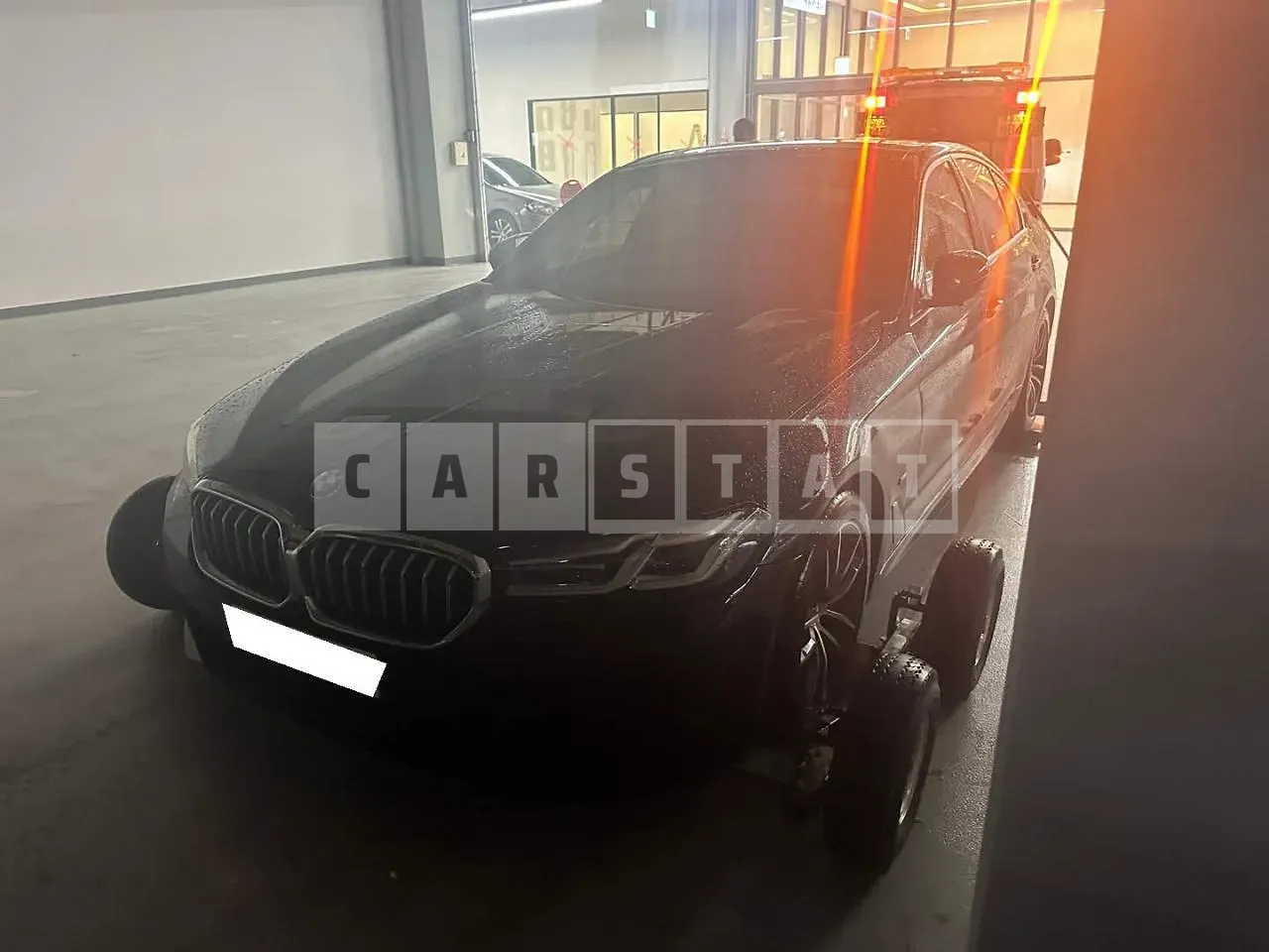 Photo 2 of 8: 2022 BMW 520i, VIN WBA11BH08NCK18871 — Korean insurance auction