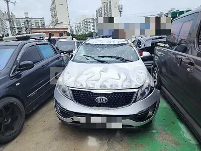 Photo 1 of 18: 2015 Kia Sportage R — Korean insurance auction