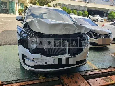 Photo 1 of 23: 2020 Kia Carnival, VIN KNHMF37ABLS652773 — Korean insurance auction