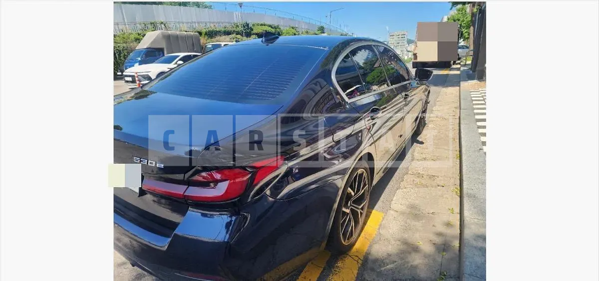 Photo 2 of 59: 2022 BMW 530e — Korean insurance auction