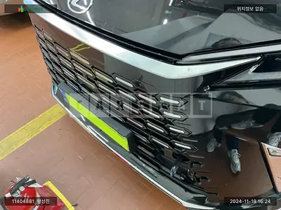 Photo 1 of 39: 2024 Lexus Lm 500h Royal, VIN JTHAAAAD4S5004159 — Korean insurance auction