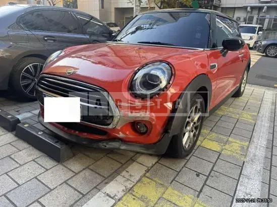 Photo 2 of 22: 2021 MINI Cooper — Korean insurance auction