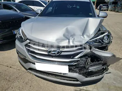 Photo 1 of 16: 2017 Hyundai Santa Fe, VIN KMHSW81UDJU806173 — Korean insurance auction