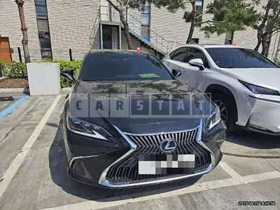 Photo 1 of 11: 2021 Lexus ES300h — Korean insurance auction