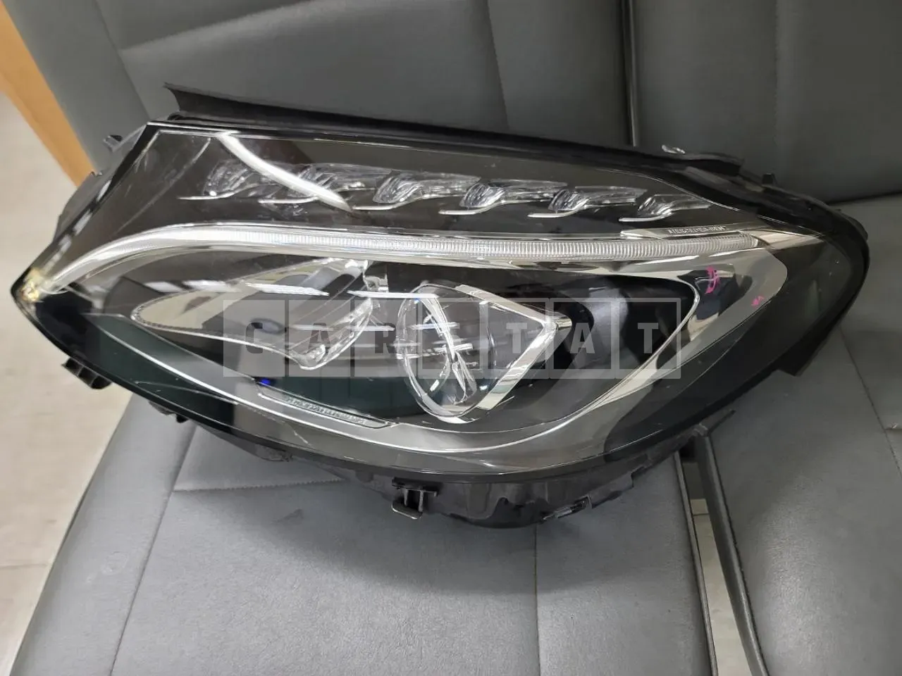Photo 2 of 4: 2015 Mercedes-Benz Light C200 Headlamp — Korean insurance auction