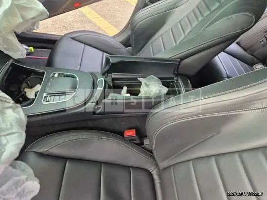 Photo 2 of 30: 2021 Mercedes-Benz E220 d 4Matic, VIN W1KZF0FB4MA910657 — Korean insurance auction