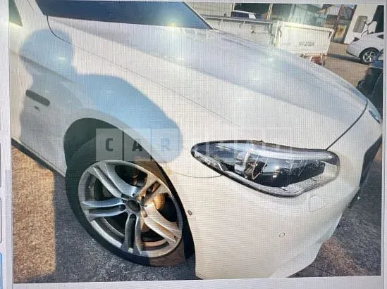 Photo 2 of 18: 2016 BMW 520d, VIN WBA5E510XGG207755 — Korean insurance auction