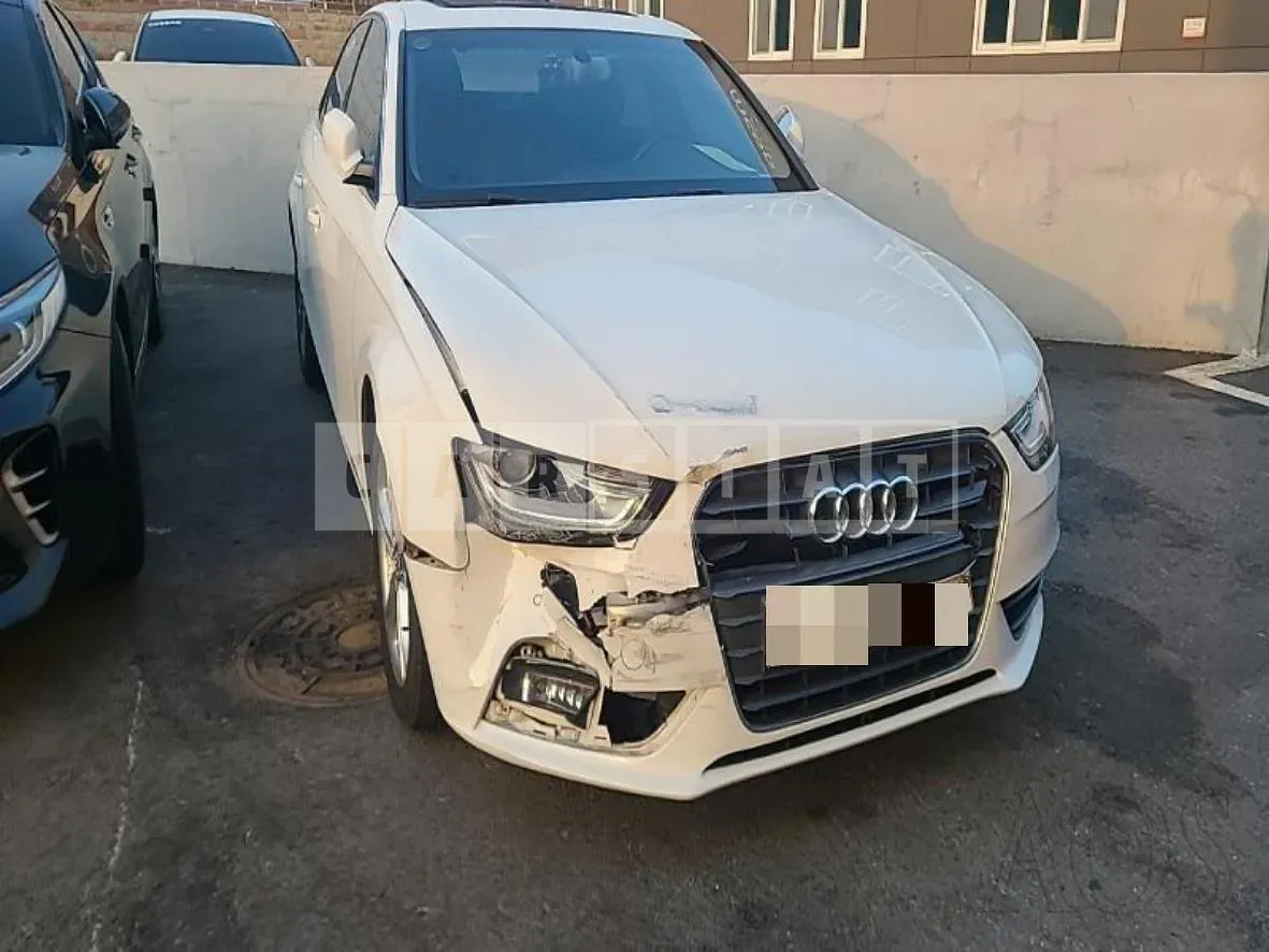 Photo 2 of 3: 2015 Audi A4 35 TDI quattro, VIN WAUZZZ8K9FN007139 — Korean insurance auction