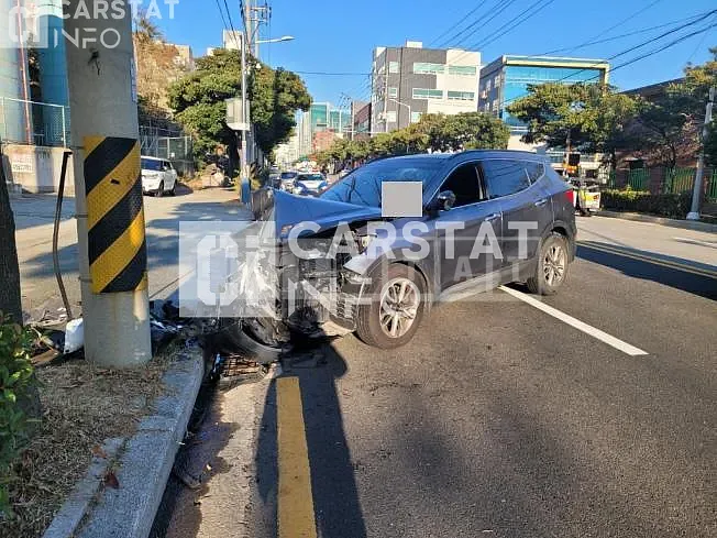 Photo 2 of 7: 2014 Hyundai Santa Fe 2.0 — Korean insurance auction