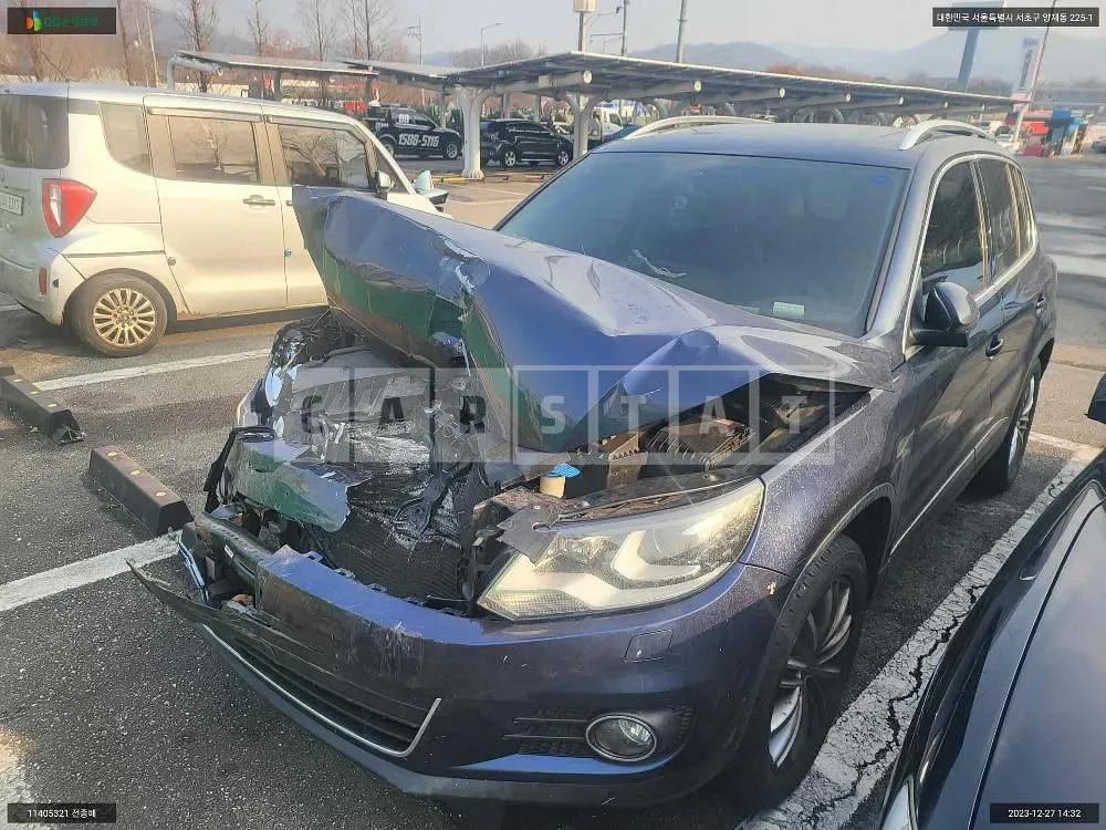 Photo 2 of 9: 2015 Volkswagen Tiguan 2.0 TDI, VIN WVGZZZ5NZFW551907 — Korean insurance auction