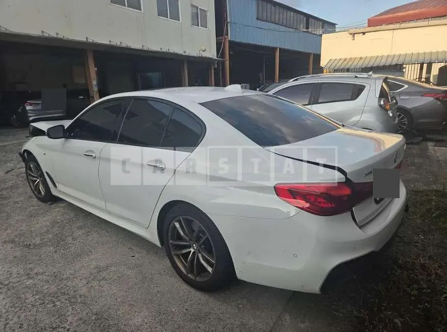 Photo 2 of 7: 2017 BMW 530i xDrive — Korean insurance auction