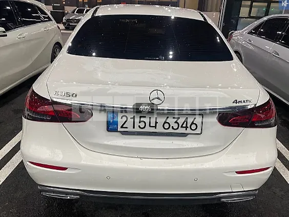 Photo 2 of 10: 2022 Mercedes-Benz E250, VIN W1KZF4FB7NB030085 — Korean insurance auction