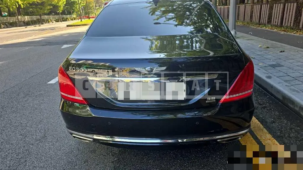 Photo 2 of 9: 2018 Genesis EQ900 — Korean insurance auction