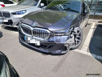 Photo 1 of 26: 2024 BMW 520i — Korean insurance auction