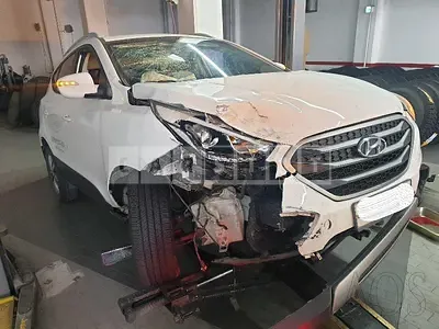 Photo 1 of 17: 2015 Hyundai Tucson, VIN KMHJT81VBFU094071 — Korean insurance auction