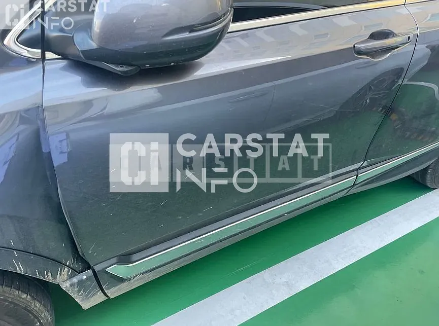 Photo 2 of 19: 2019 Honda CR-V 2WD — Korean insurance auction