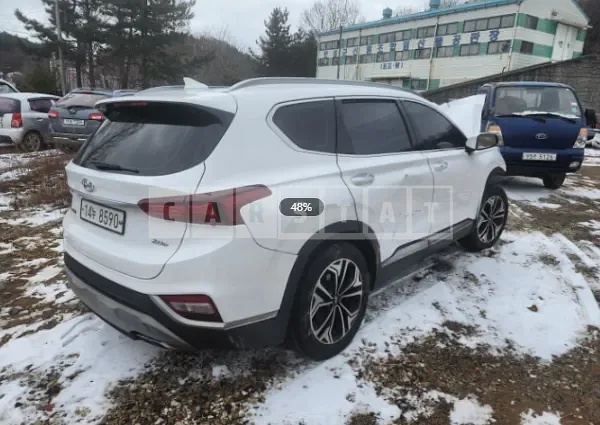 Photo 2 of 7: 2019 Hyundai Santa Fe, VIN KMHS381BBKU035744 — Korean insurance auction