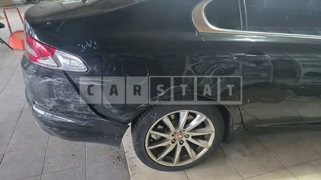 Photo 2 of 4: 2015 Jaguar XF 2.2d — Korean insurance auction