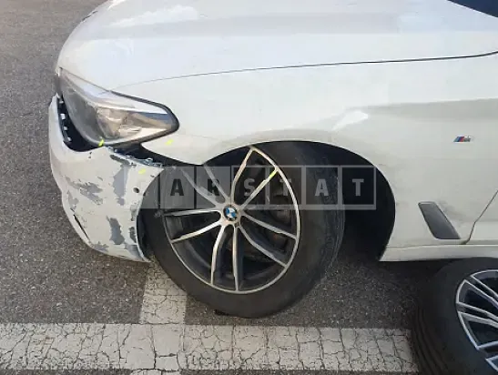 Photo 2 of 13: 2018 BMW 520d xDrive — Korean insurance auction