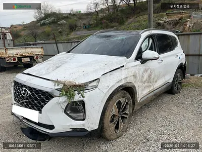 Photo 1 of 9: 2018 Hyundai Santa Fe, VIN KMHS381CDKU003554 — Korean insurance auction
