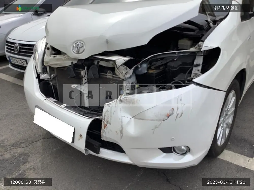 Photo 2 of 14: 2018 Toyota Siena 4WD, VIN 5TDDZ3DC3HS186431 — Korean insurance auction