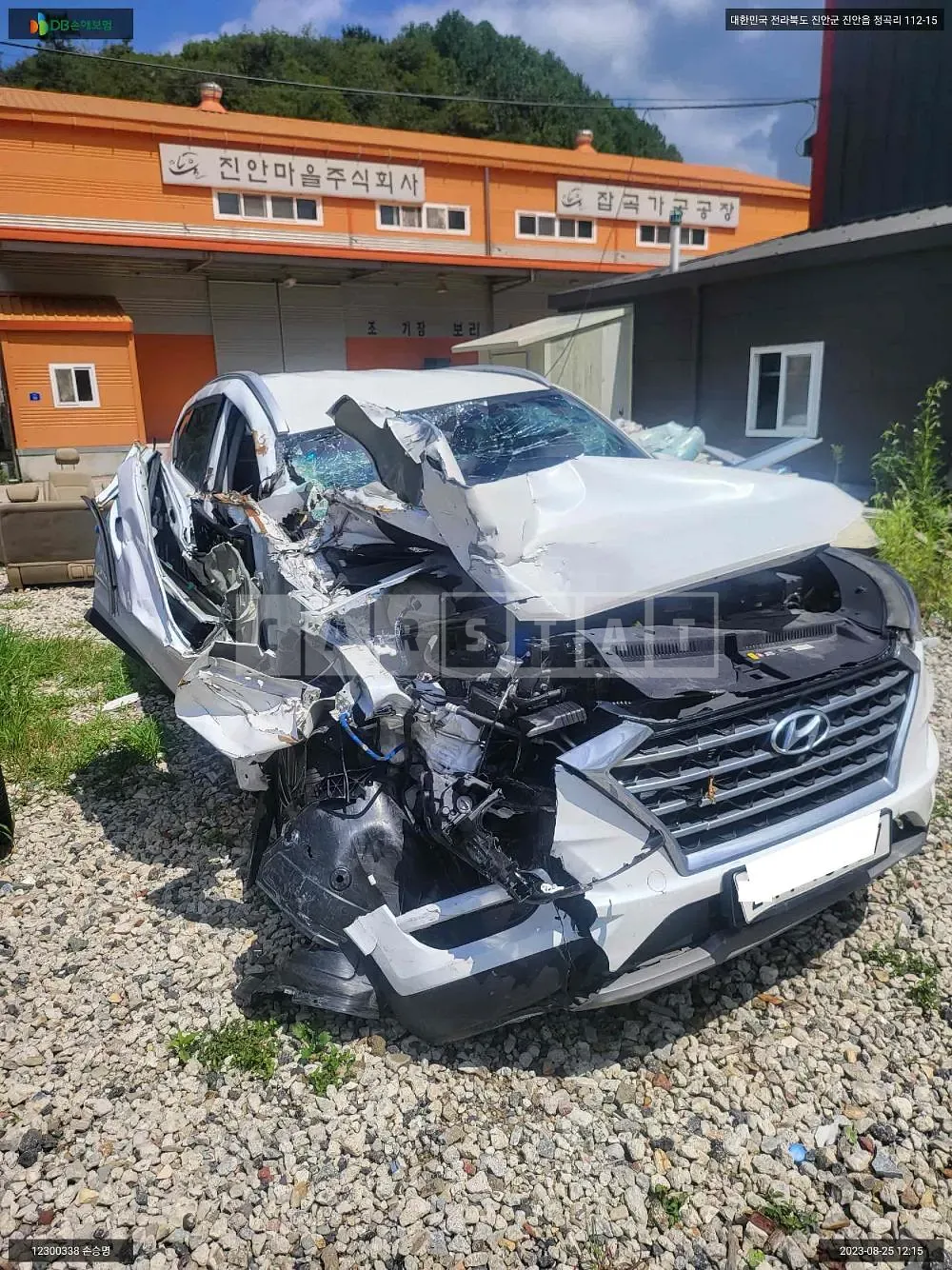 Photo 2 of 13: 2019 Hyundai Tucson, VIN KMHJ581ADKU134302 — Korean insurance auction