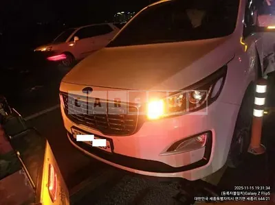 Photo 1 of 10: 2019 Kia Carnival, VIN KNHMF37ABKS585137 — Korean insurance auction
