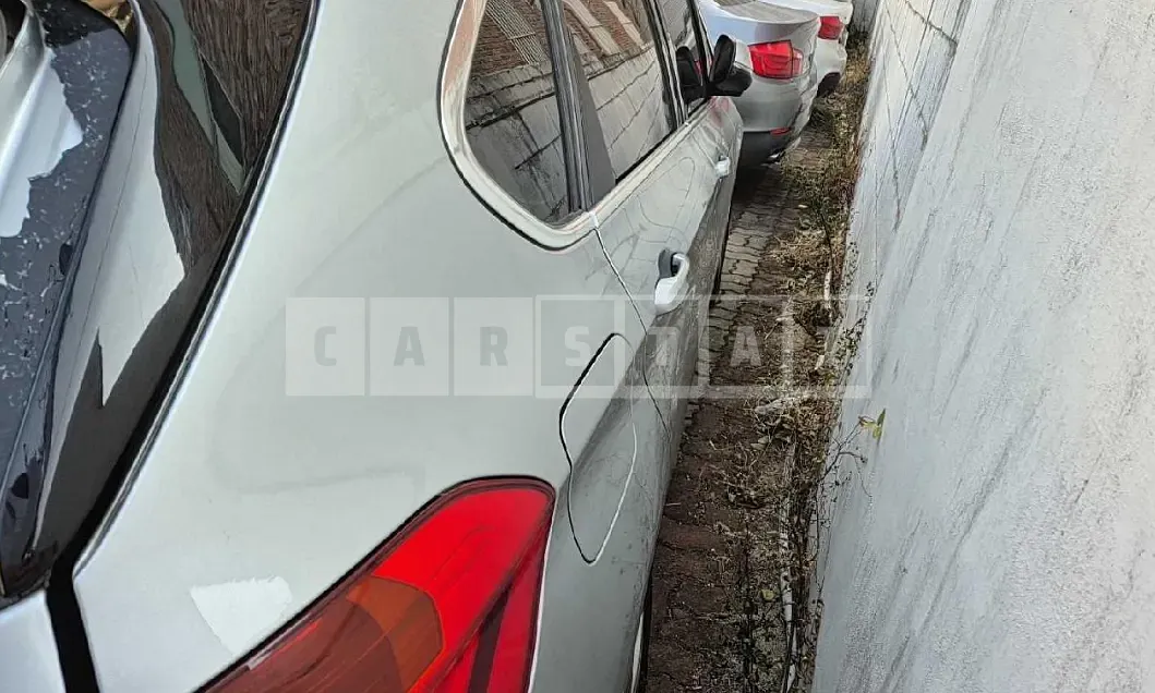 Photo 2 of 11: 2016 BMW Active Tourer — Korean insurance auction