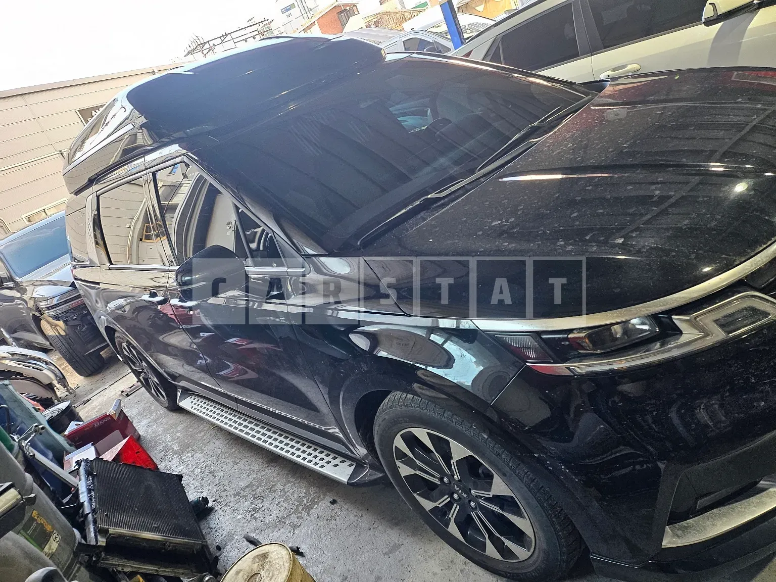 Photo 2 of 10: 2021 Kia Carnival High Limousine, VIN KNANE813BMS045710 — Korean insurance auction