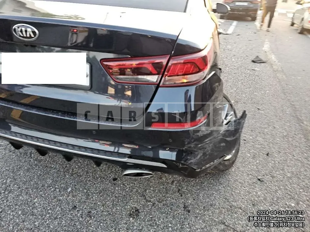Photo 2 of 13: 2019 Kia K5 — Korean insurance auction
