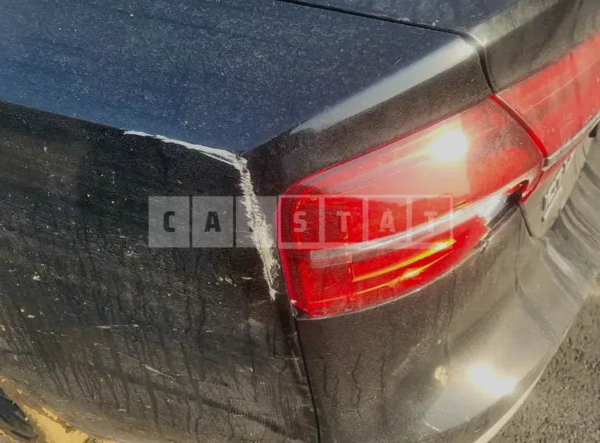 Photo 2 of 9: 2015 Audi A8L 60 TFSI quattro, VIN WAUZZZ4H1FN005606 — Korean insurance auction