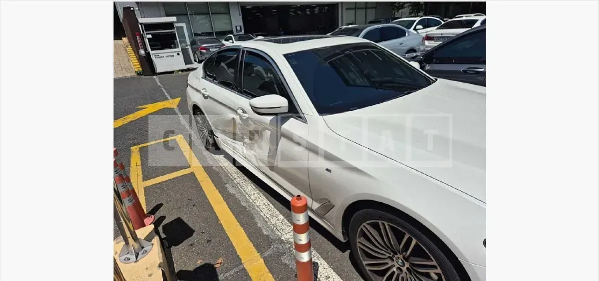 Photo 2 of 14: 2019 BMW 530i M Sport Package Plus — Korean insurance auction