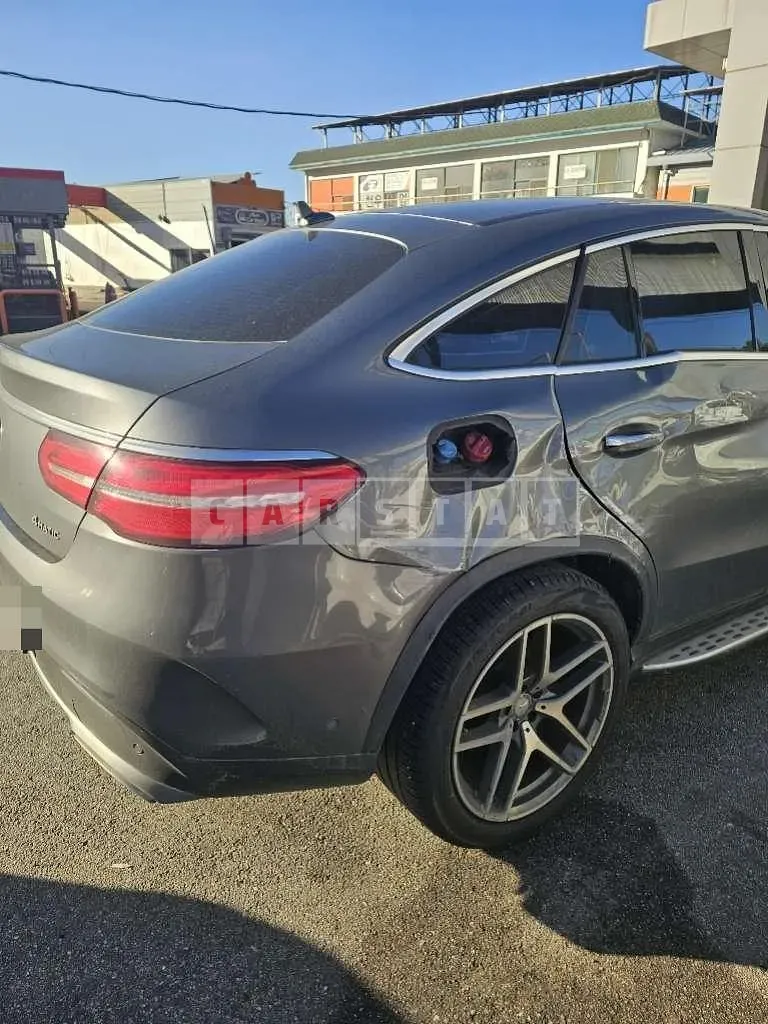Photo 2 of 7: 2017 Mercedes-Benz GLE350 d 4Matic Coupe — Korean insurance auction